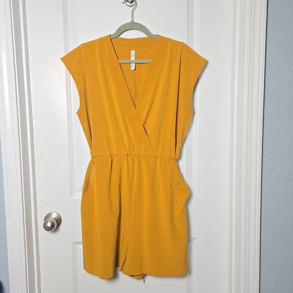 Athleta Marlow Romper - L Tuscan Gold - Picture 3 of 6